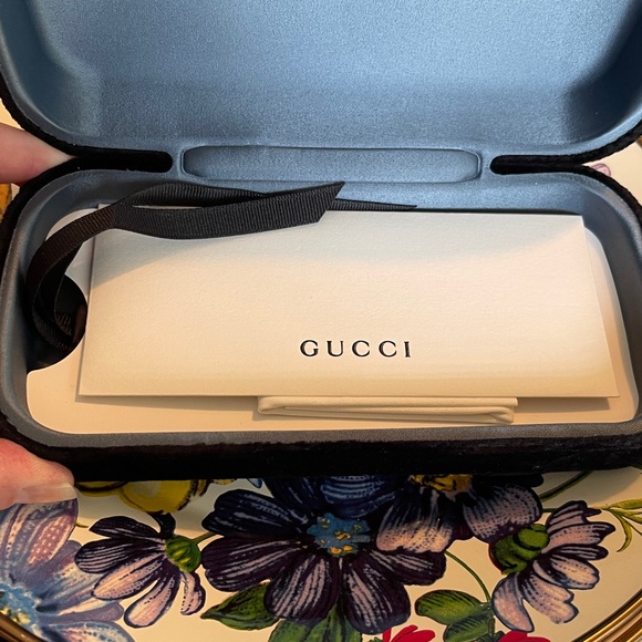 Gucci NWT! Green and Red Sunglasses for Women - Picture 8 of 16